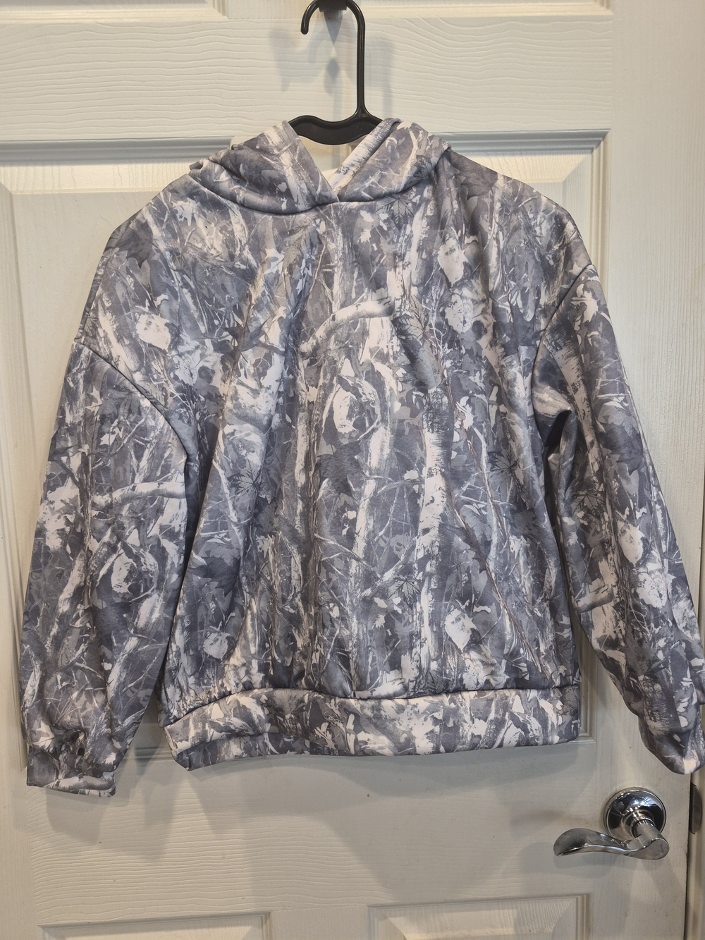 5/25 SHEIN White Fleece Pullover Hoodie